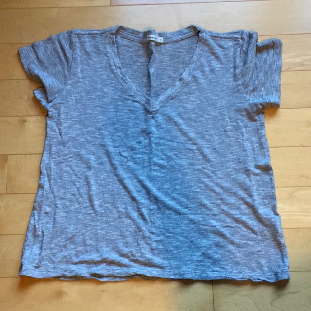 Marine Layer v neck t.